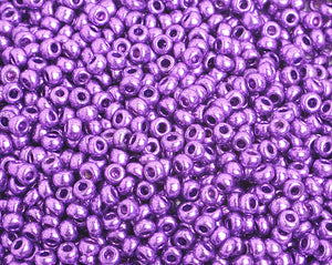 CB9239  seed bead 8/0  metallic purple